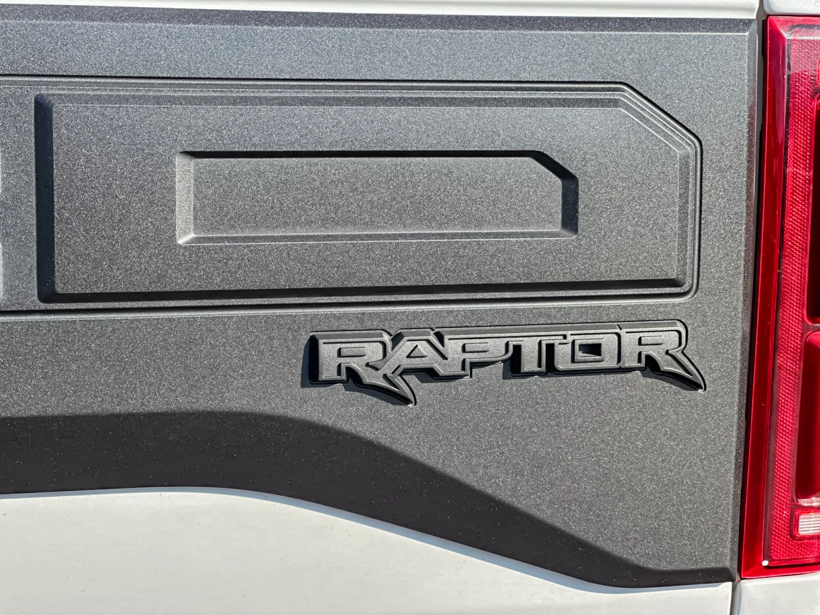 Used 2018 White Ford Raptor image 27