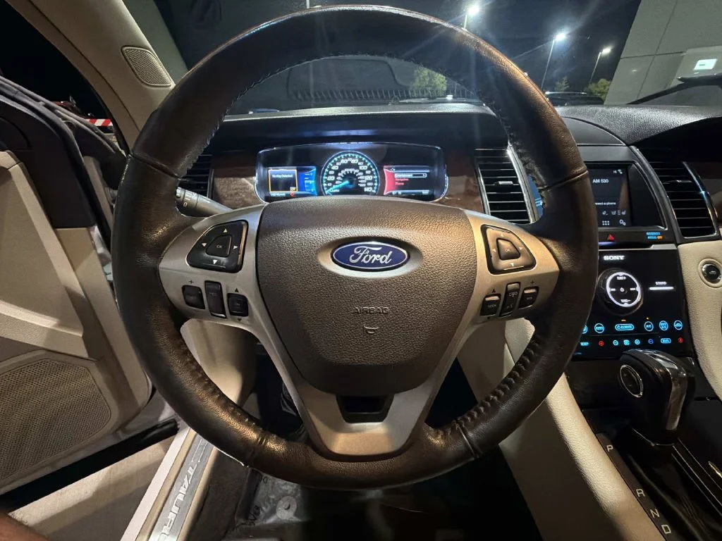 Used 2018 White Ford Limited image 16
