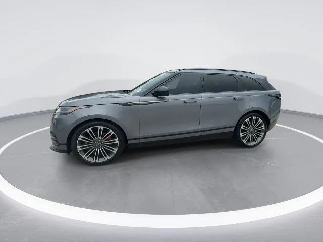Used 2024 Gray Land Rover Dynamic SE image 4