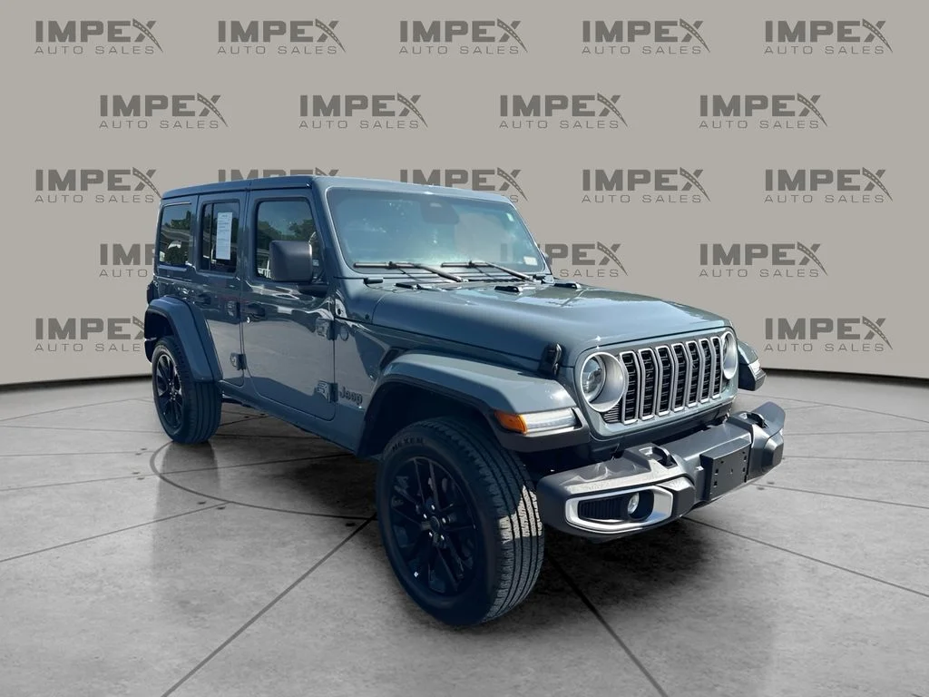 Used 2025 Gray Jeep Sahara 4xe image 4