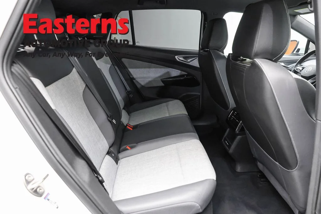 Used 2023 White Volkswagen Pro image 21