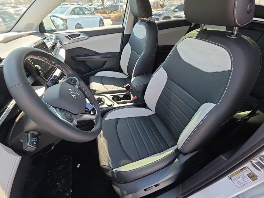 2026 Volkswagen Taos SEL - Photo 12