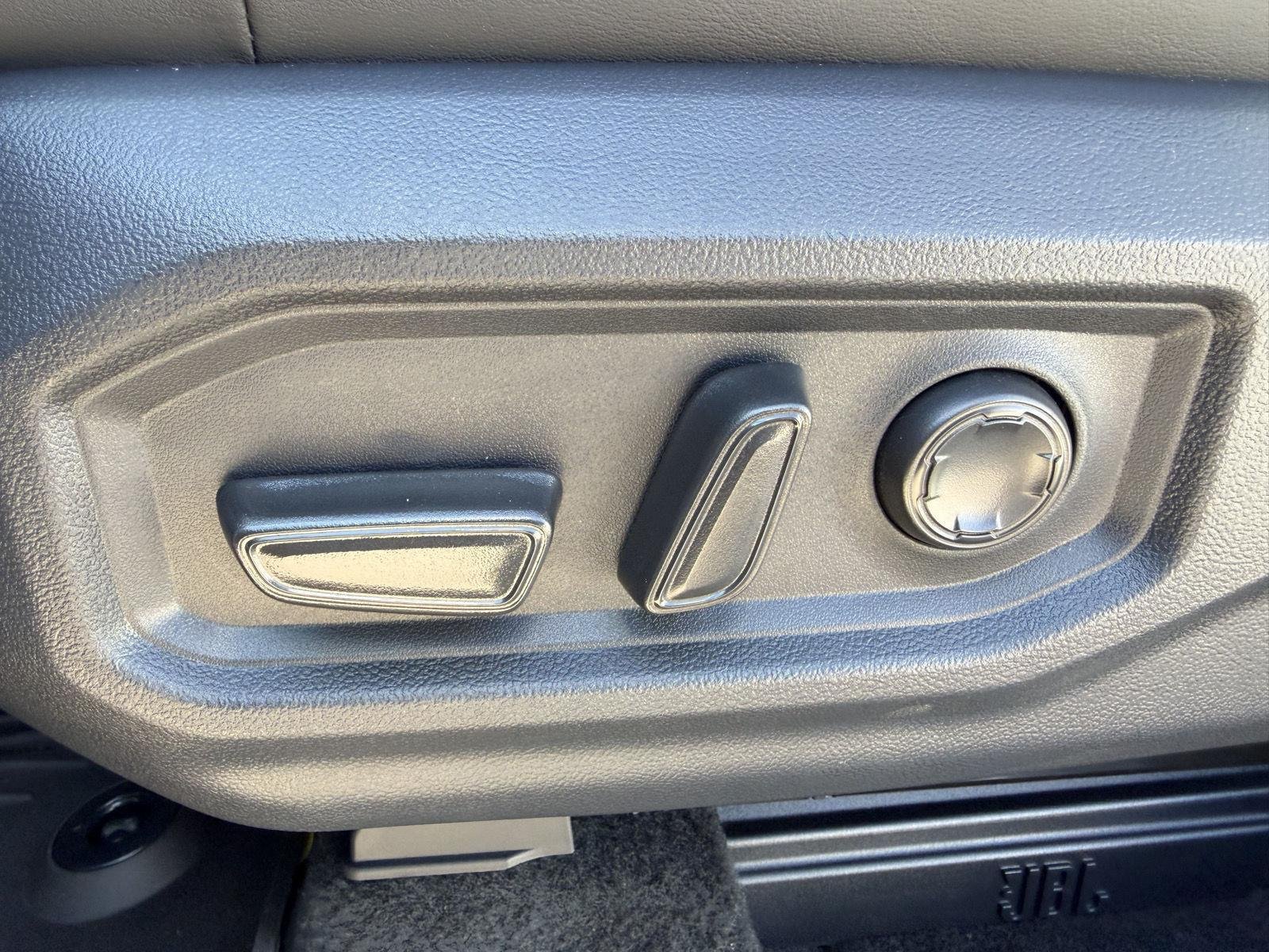 2026 Toyota Tundra Platinum - Photo 12