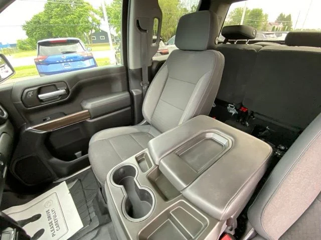 Used 2019 White Chevrolet RST image 15