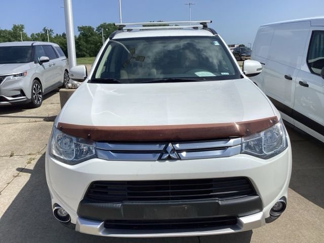 Used 2015 Mitsubishi Outlander SE with VIN JA4AZ3A3XFZ005497 for sale in Sheffield, OH