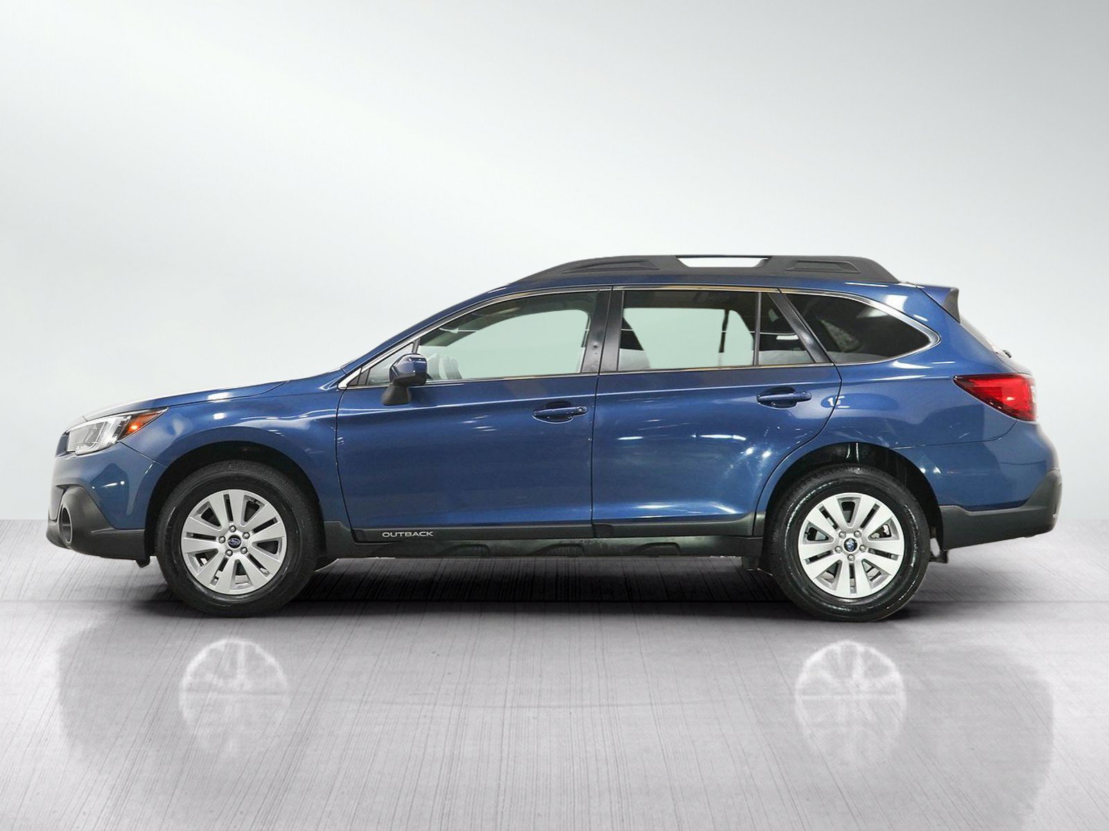 Used 2019 Subaru Outback Premium with VIN 4S4BSAFC6K3245456 for sale in Burnsville, Minnesota