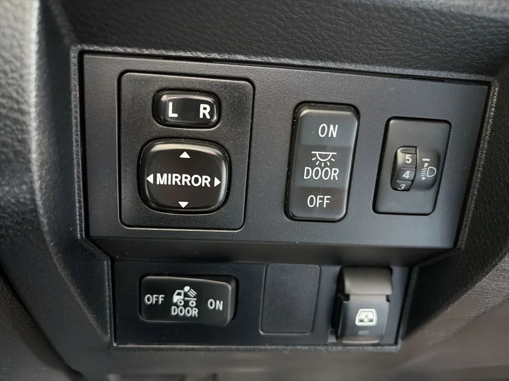 2016 Toyota Tundra SR5 - Photo 23