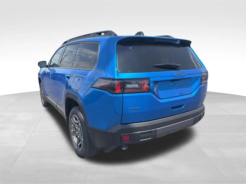 New 2026 Hydro Blue Pearl-Coat Exterior Paint Jeep Laredo image 5