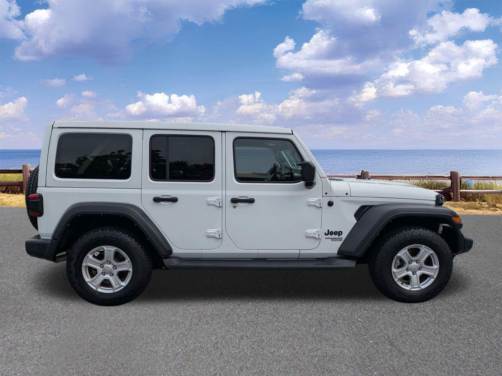 Used 2021 Bright White Clearcoat Jeep Unlimited Sport S image 9