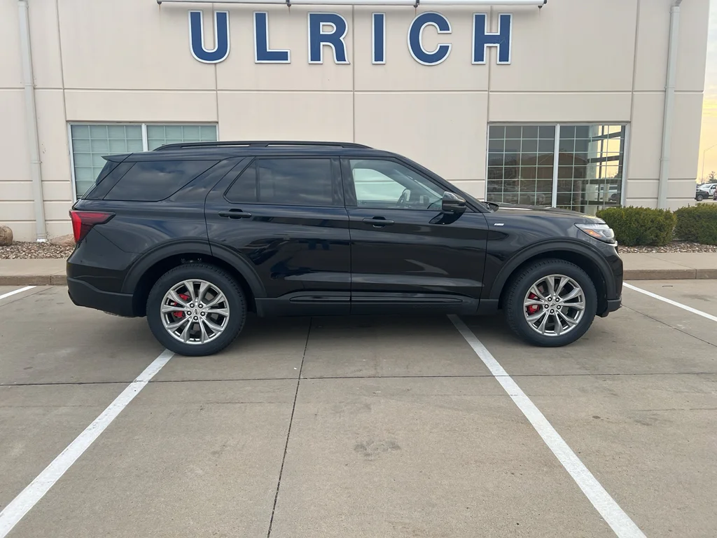 2025 Ford Explorer ST-LINE - Photo 11