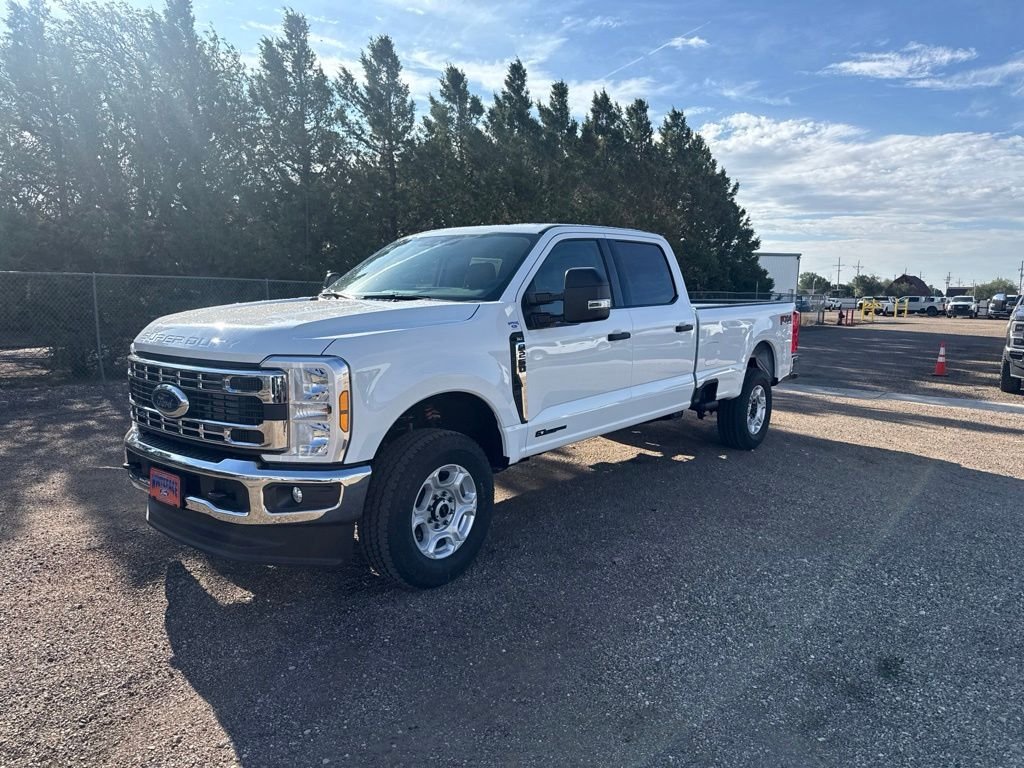 New 2026 White Ford XLT image 2