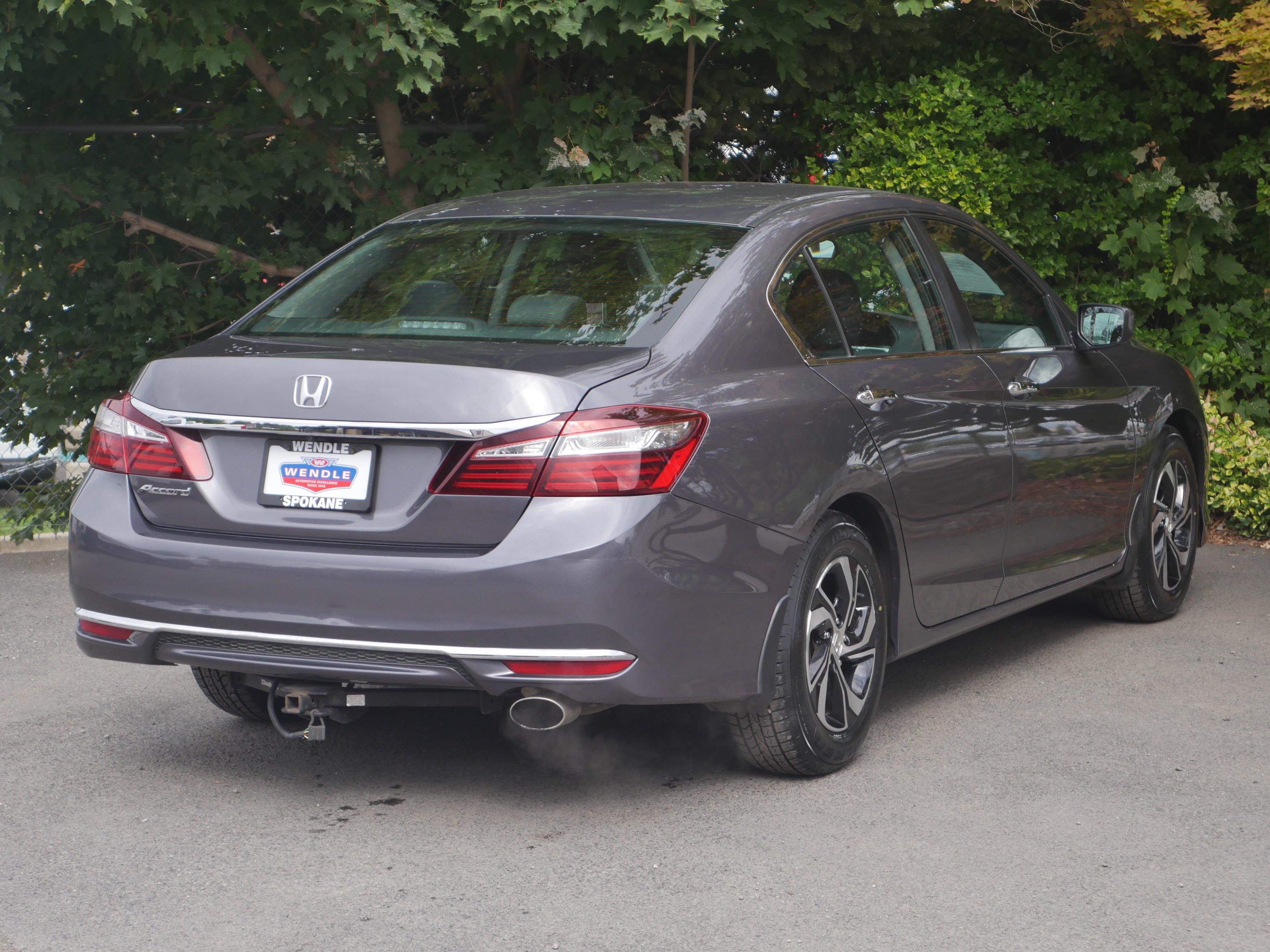 Used 2016 Modern Steel Metallic Honda LX image 22