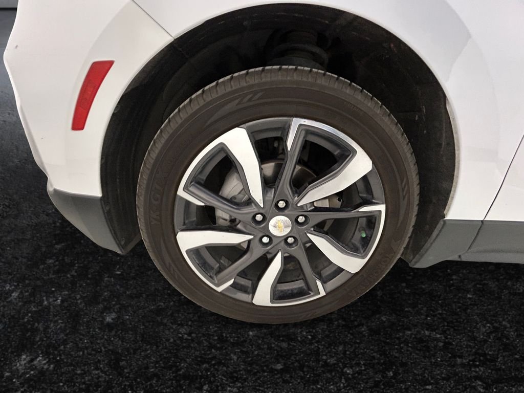 Used 2022 White Chevrolet LT image 27