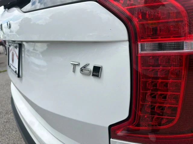 Used 2016 White Volvo T6 Momentum image 37