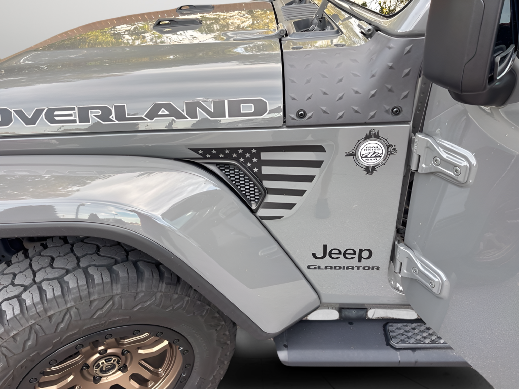 Certified Used 2021 Gray Jeep Overland image 21