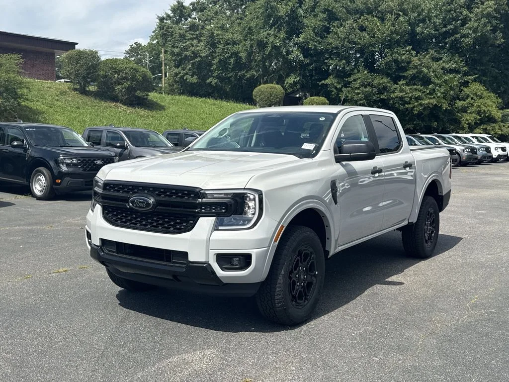 New 2026 White Ford XLT image 3