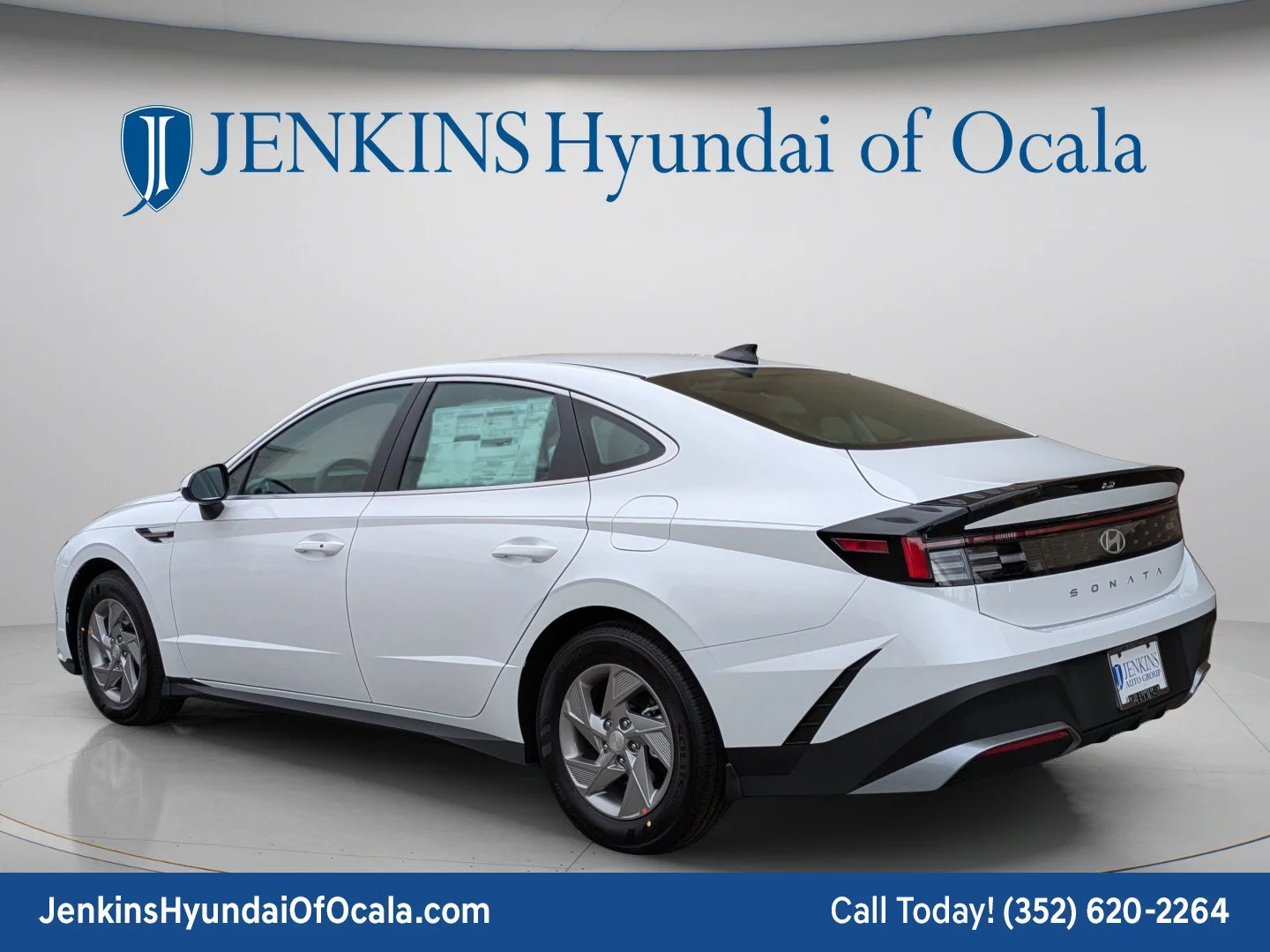 Used 2026 Serenity White Hyundai SE image 5