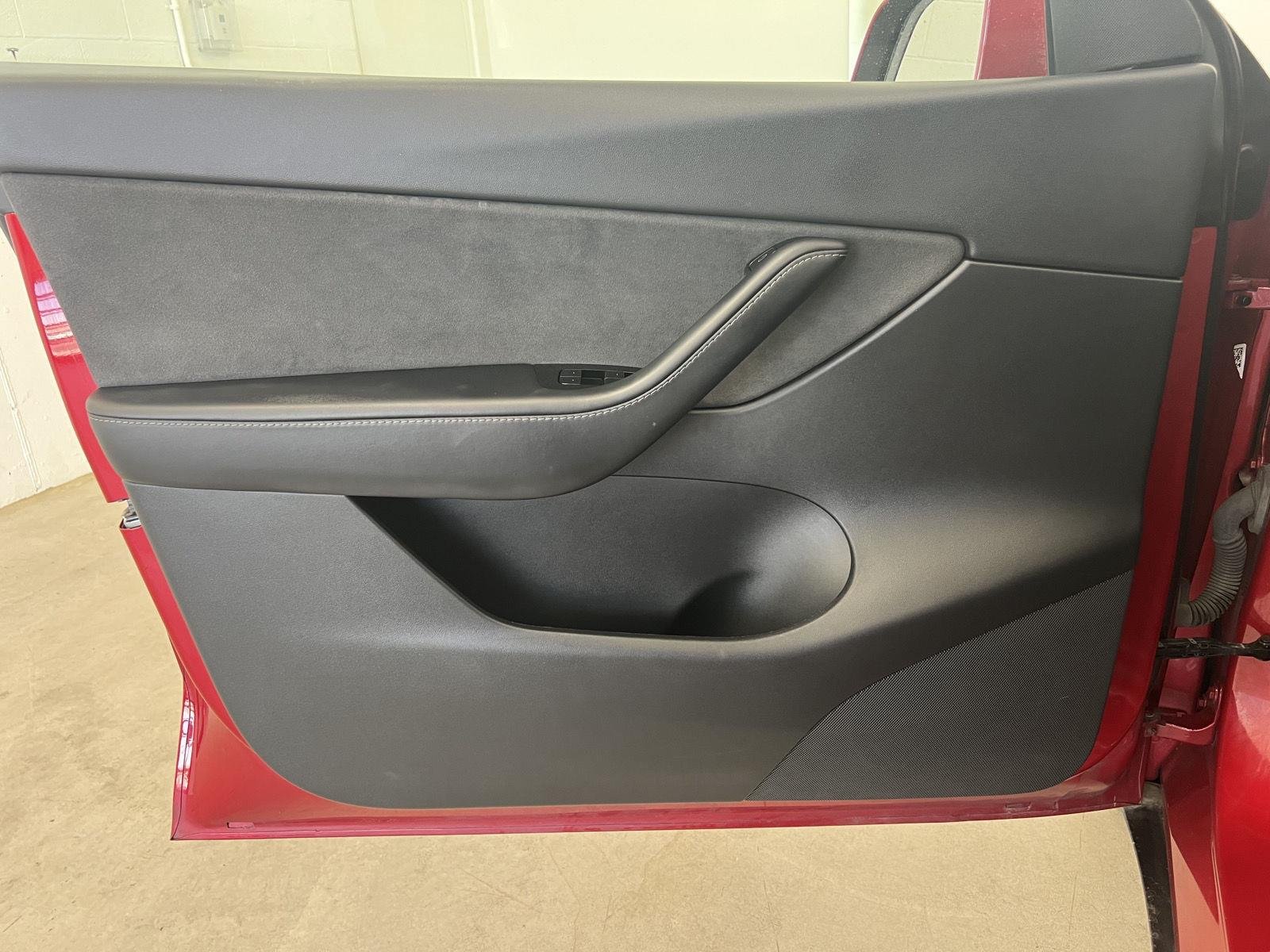 2020 Tesla Model Y Long Range - Photo 11