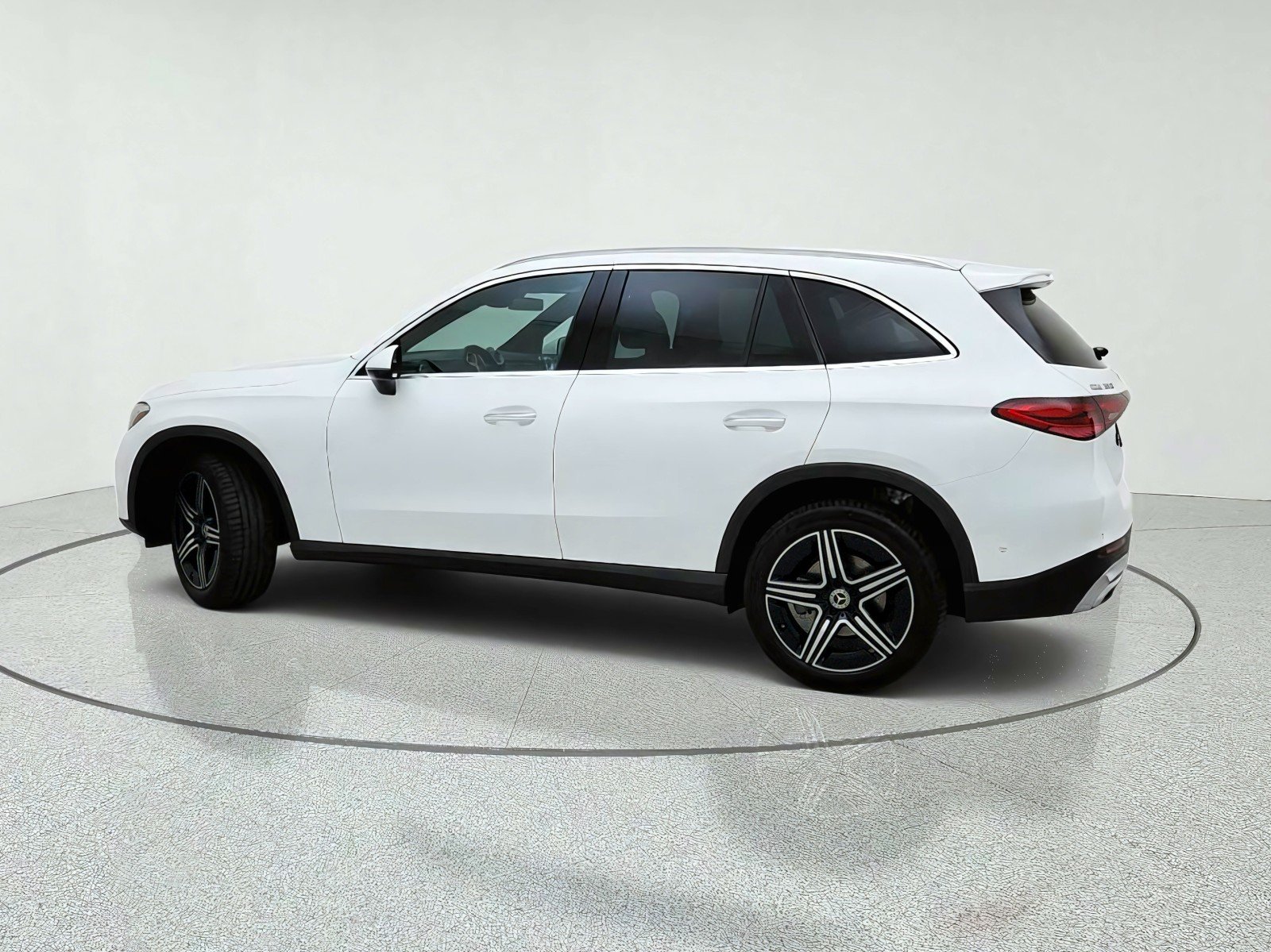 Certified Used 2026 Polar White Mercedes-Benz GLC 300 image 13