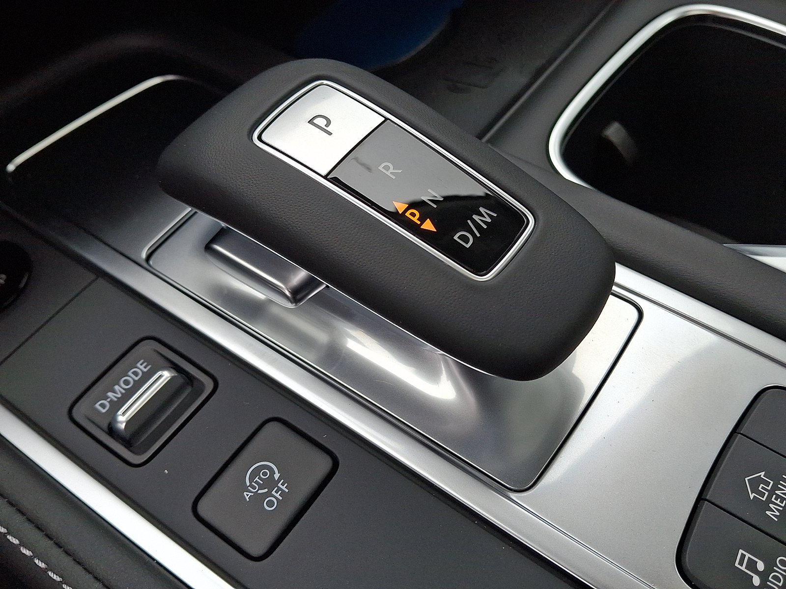 New 2027 GRAND BLUE INFINITI Luxe AWD image 7