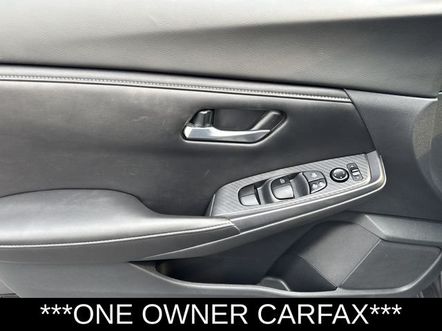 Used 2021 Gray Nissan SV image 9