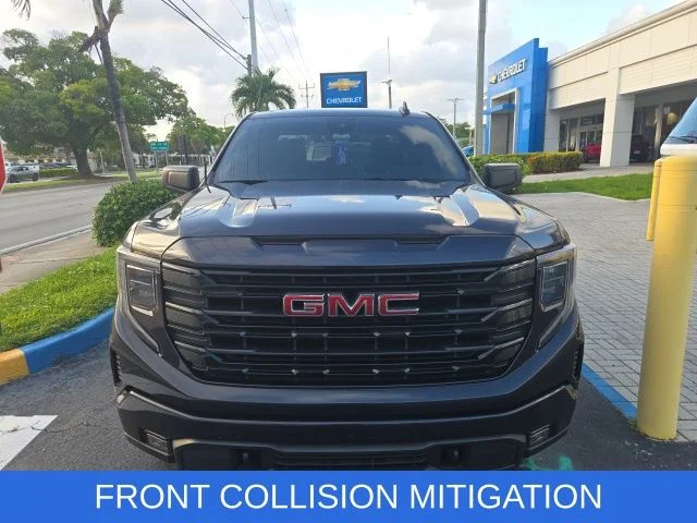 Used 2023 Silver GMC Elevation image 3