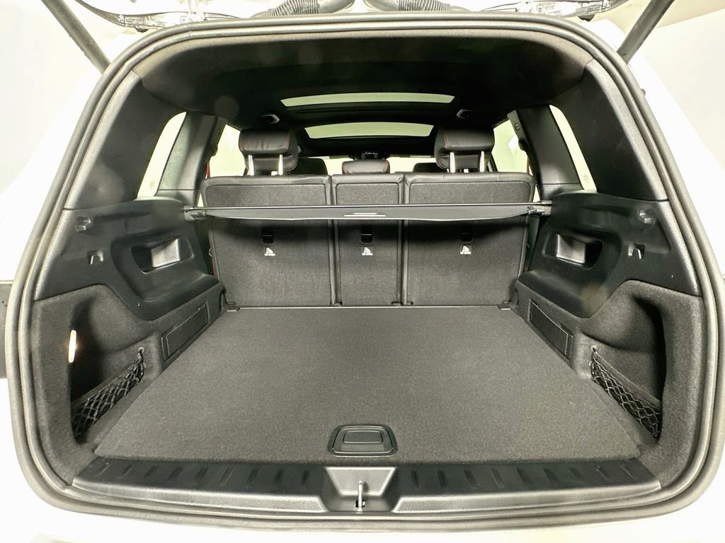 New 2026 Polar White Mercedes-Benz GLB 35 AMG® image 28