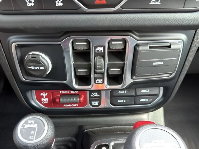 Used 2024 White Jeep Rubicon image 45