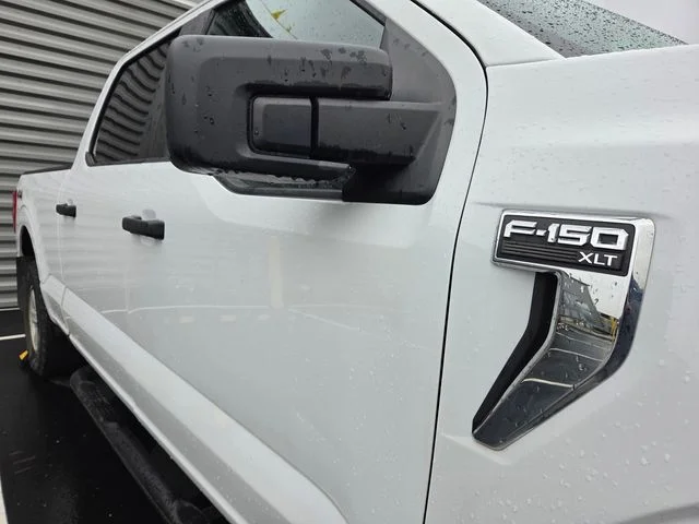 Used 2022 Oxford White Ford XLT image 8