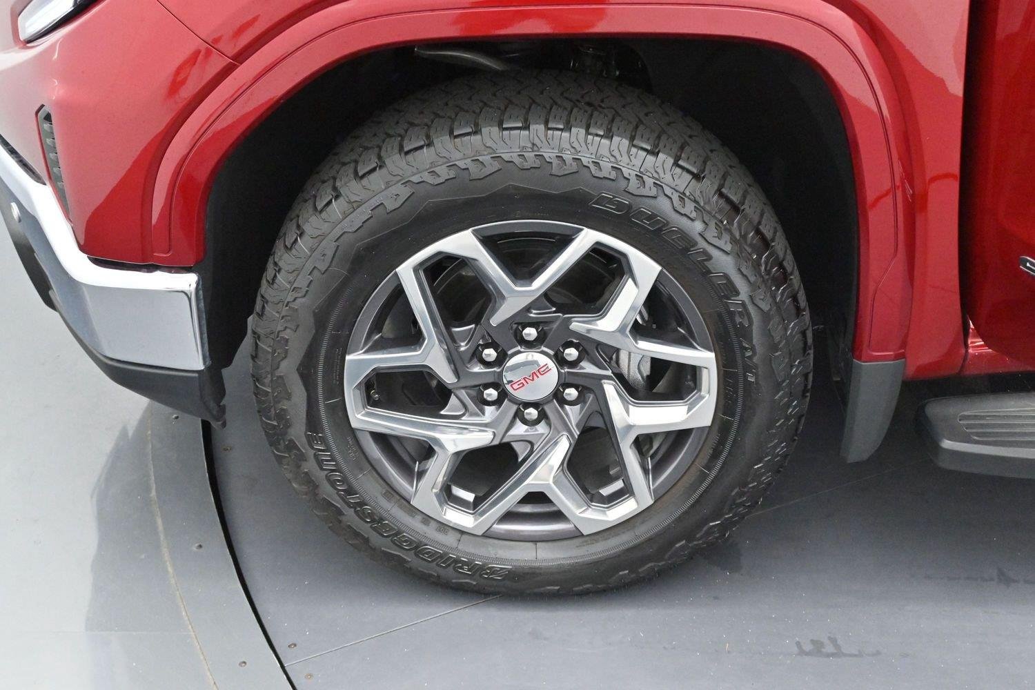 Used 2026 Volcanic Red Tintcoat GMC SLT image 32