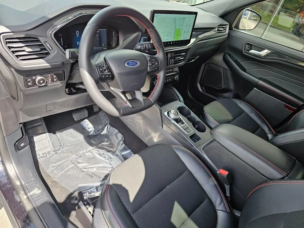 Used 2025  Ford ST-Line Select image 19