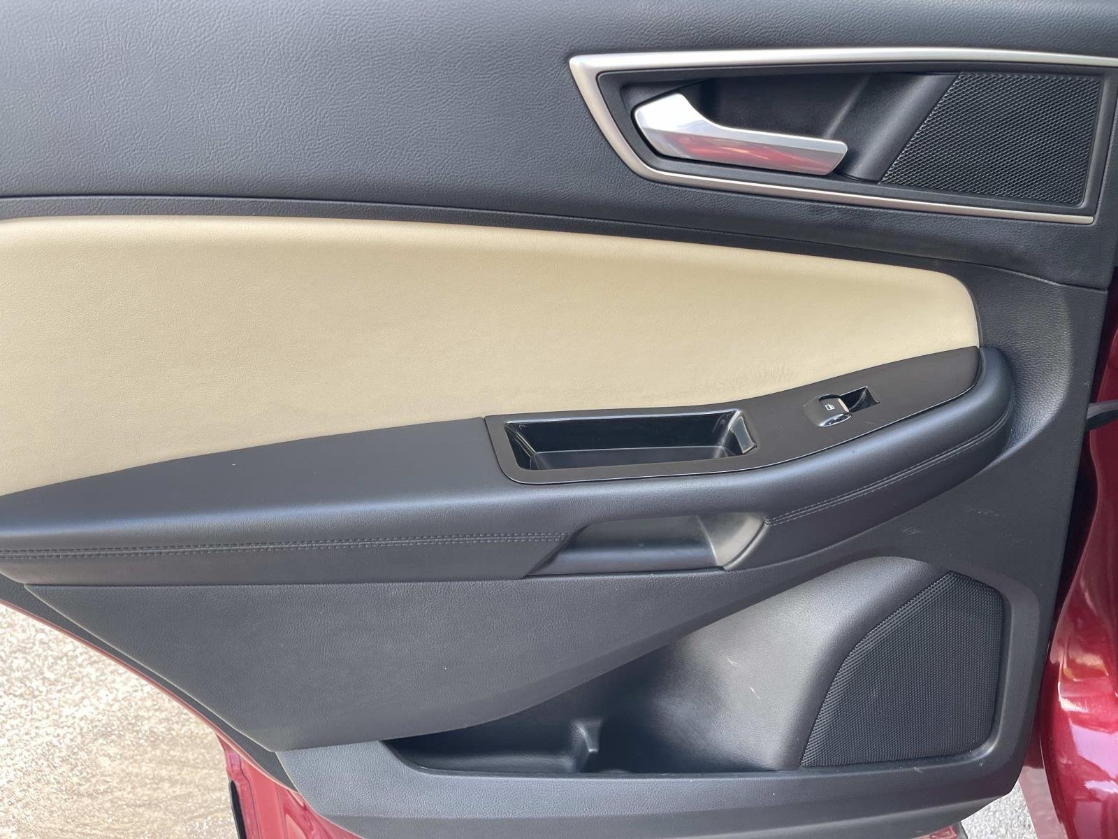 Used 2015 Ruby Red Metallic Tinted Clearcoat Ford SEL image 20