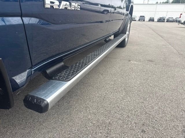 Used 2022 Blue Ram Big Horn/Lone Star image 12