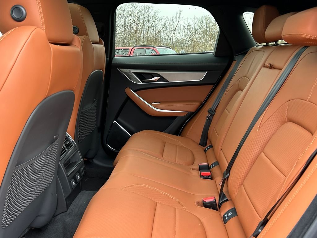 2026 Jaguar F-Pace R-Dynamic S - Photo 23