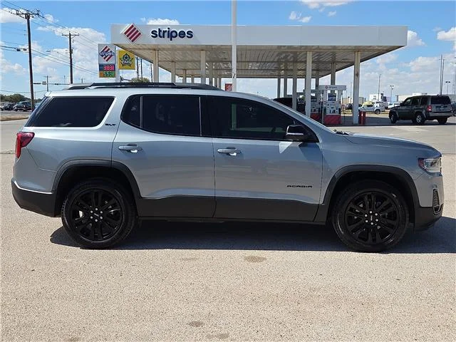 Used 2023 Sterling Metallic GMC SLT Front-Wheel Drive image 5