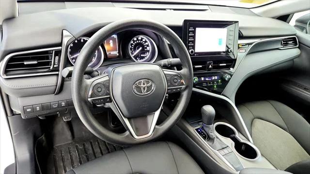2023 Toyota Camry LE - Photo 31