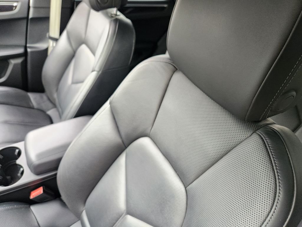 Used 2019 Dolomite Silver Metallic Porsche S image 26