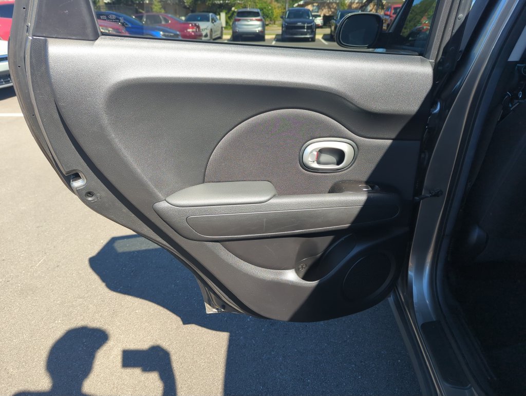 Used 2017 Gray Kia Plus image 27