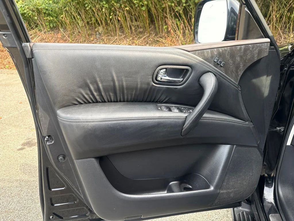 Used 2023 Black Nissan Platinum image 18