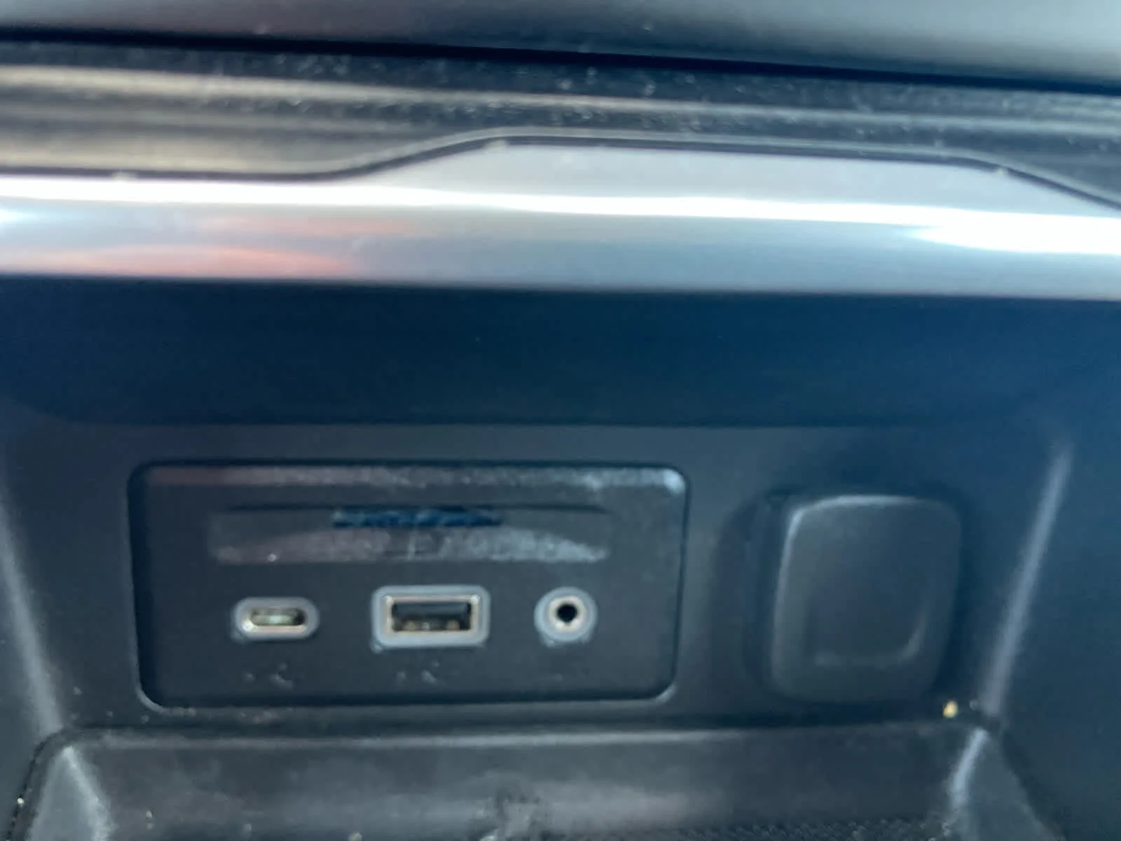 Used 2019 Quicksilver Metallic GMC SLT image 22