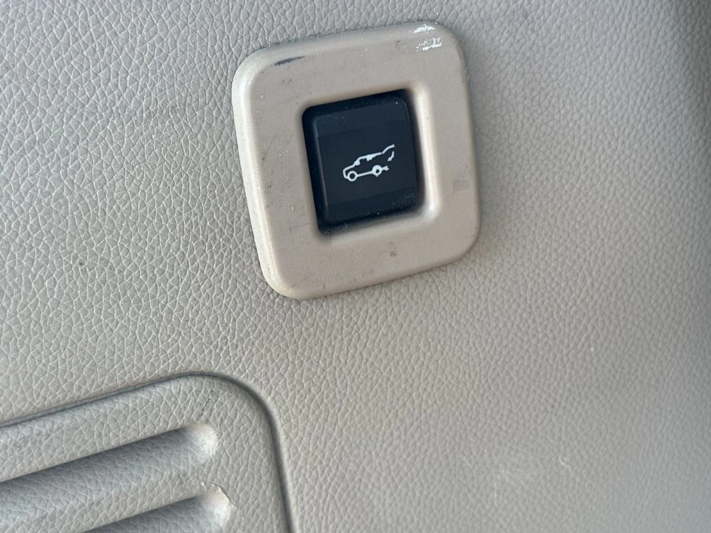 Used 2013 Gray Ford Limited image 19