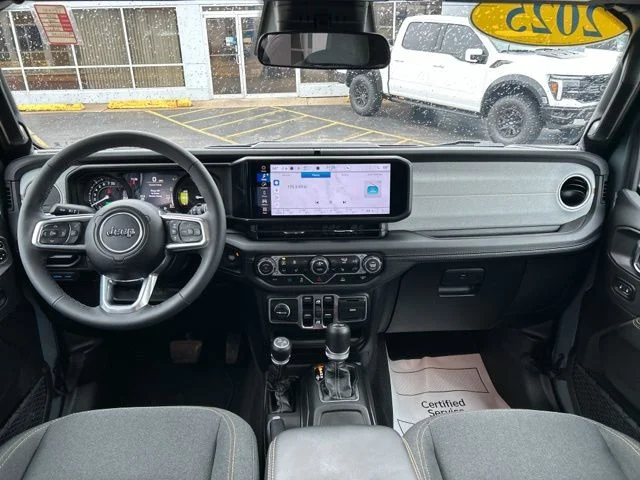 Used 2025 Gray Jeep Sahara 4xe image 21