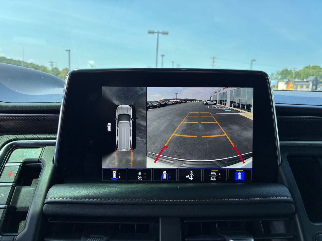 Used 2023 White GMC AT4 image 14