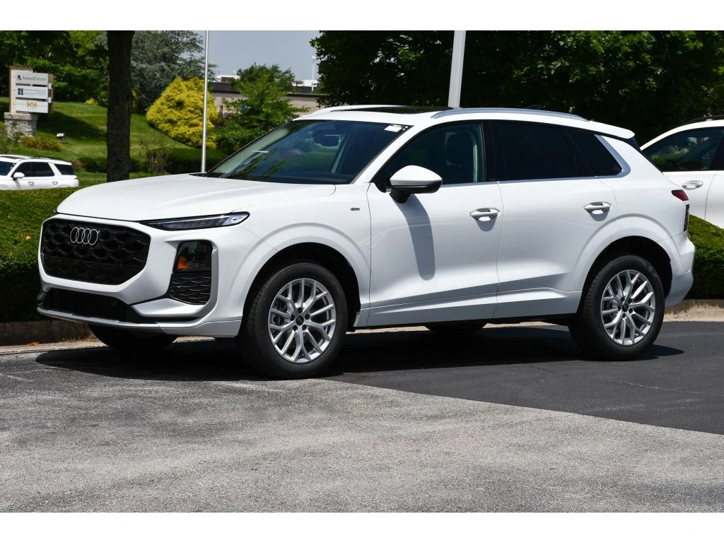 New 2026 Glacier White Metallic Audi S line image 8