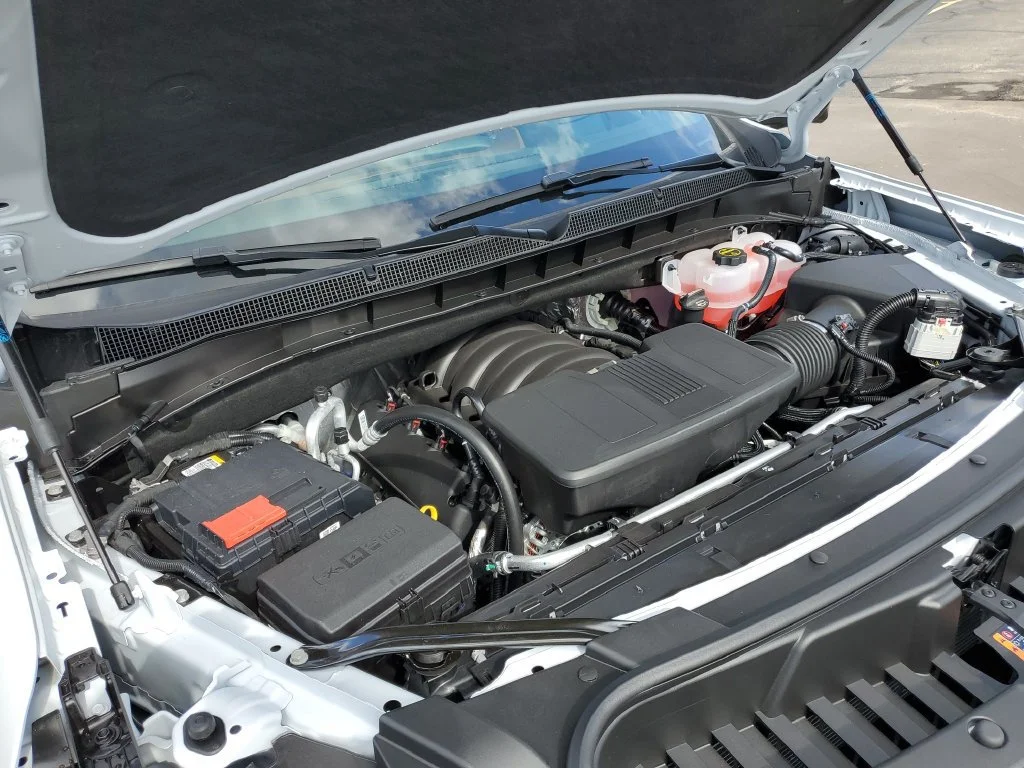 New 2026 Polar White Tricoat Chevrolet High Country image 38