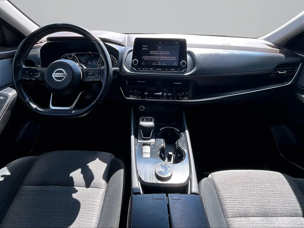 Used 2021 Black Nissan S image 17