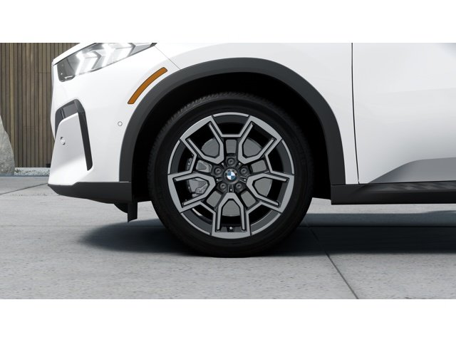 New 2026 Mineral White Metallic BMW xDrive28i image 7