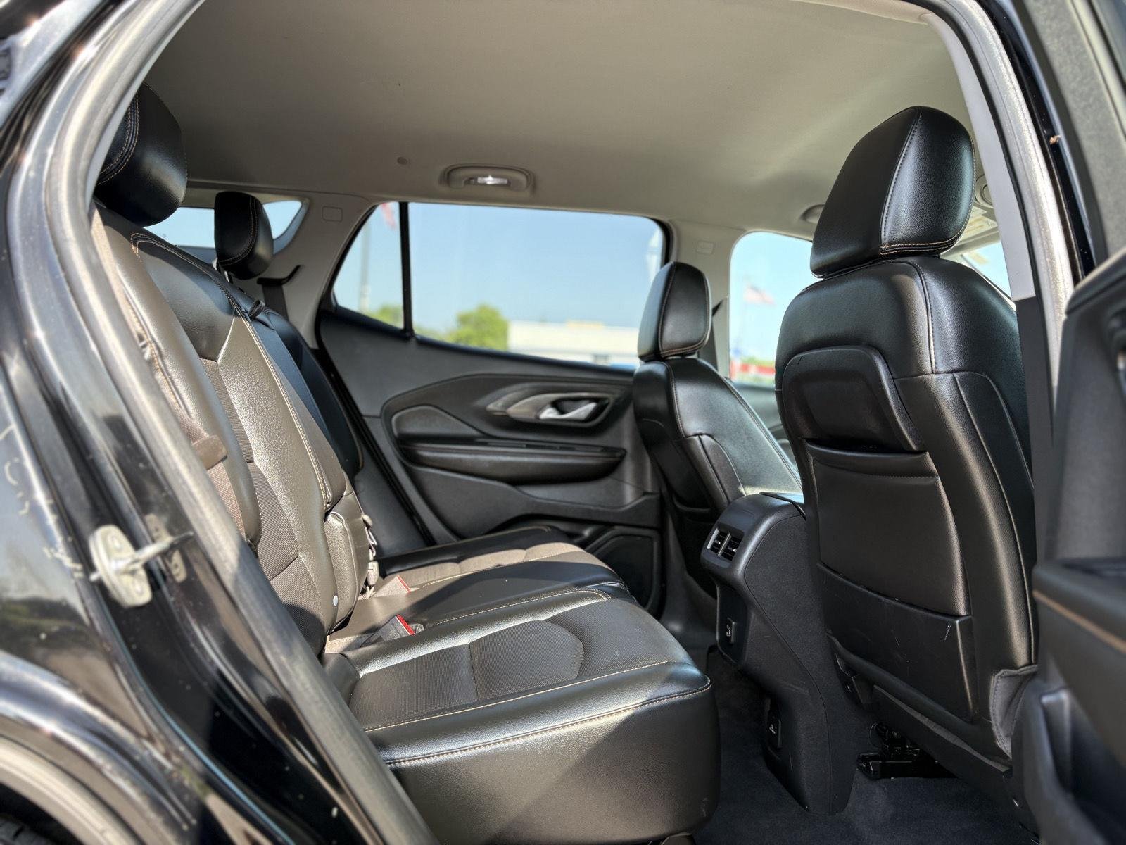 Used 2020 Ebony Twilight Metallic GMC SLT image 12