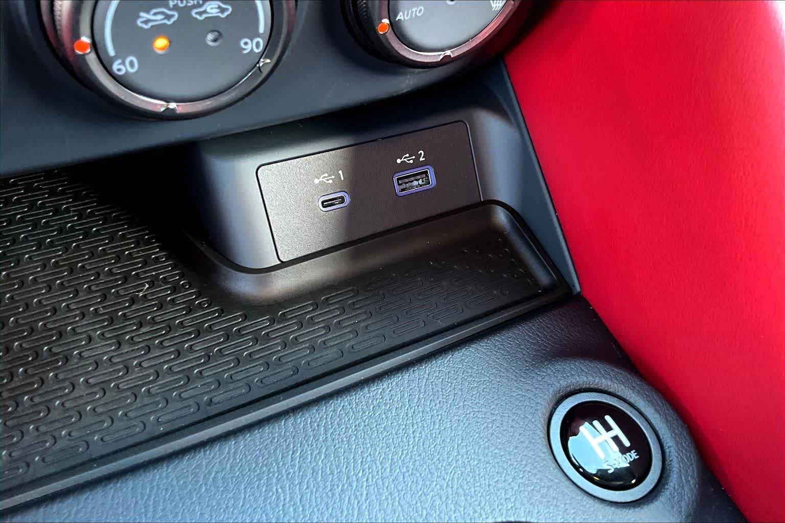 New 2026 Solid Red / Super Black Two-tone Nissan Performance image 19