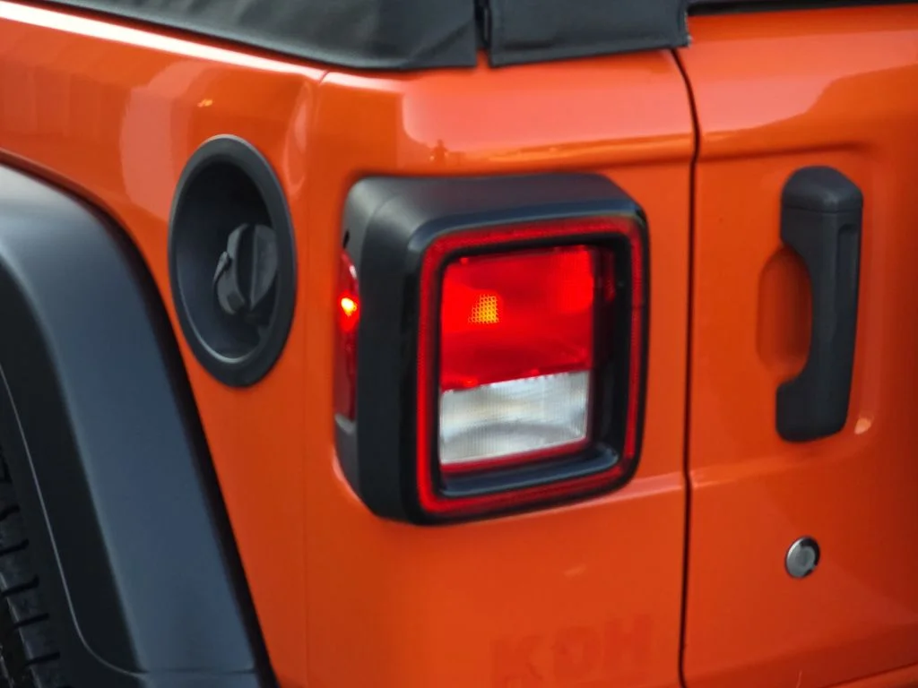 Certified Used 2019 Metallic Jeep Unlimited Sport image 29